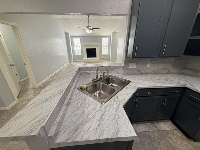 Building Photo - 5719 Lycomb Dr