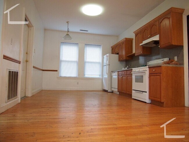 Foto del edificio - Available now - Brighton 4 Bed