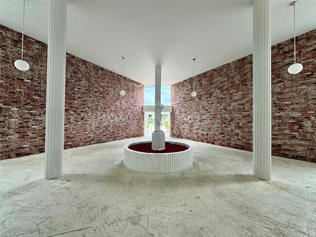 Foto del edificio - 6507 Winfield Blvd