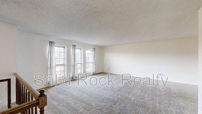 Building Photo - 2265 Montebello Dr W