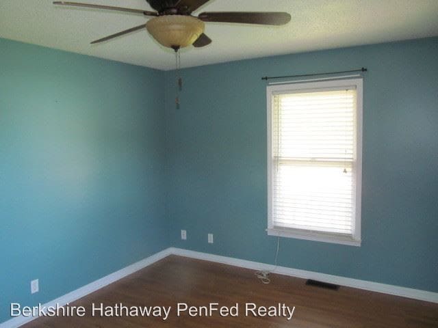 Building Photo - 942 Arrow Cir