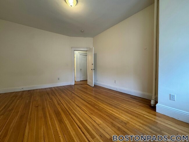Building Photo - 1209 Boylston St