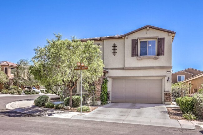 Building Photo - Elegant 5-Bedroom Henderson Home in the Heart of Green Valley