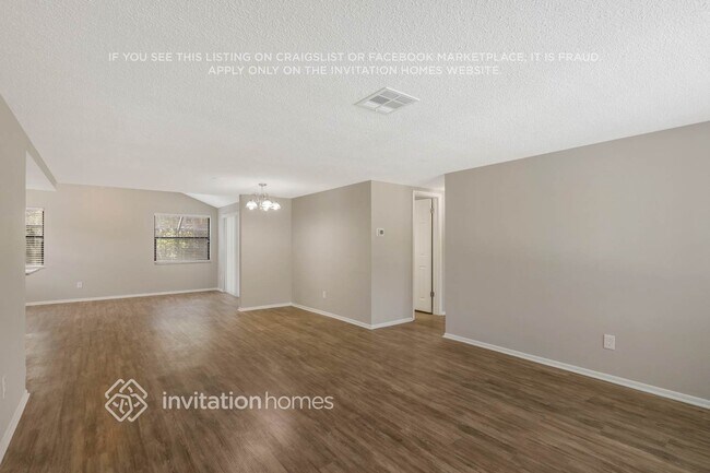 Foto del edificio - 16033 Villa Dr