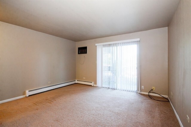 Foto del edificio - 17975 Amherst Ct