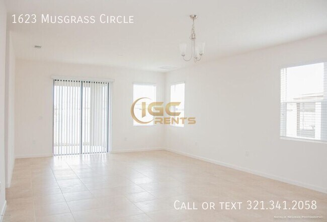 Foto del edificio - 1623 Musgrass Cir