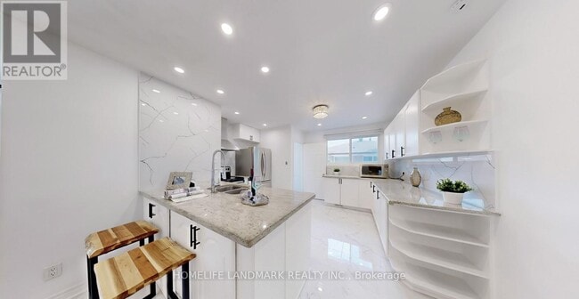 Building Photo - 246 Beechy Dr