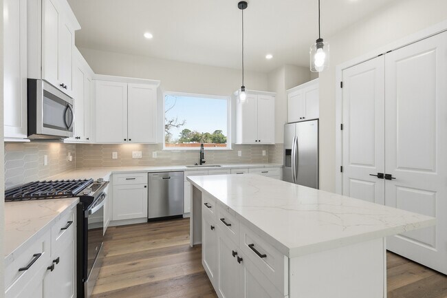 Building Photo - 9405 Hammerly Blvd