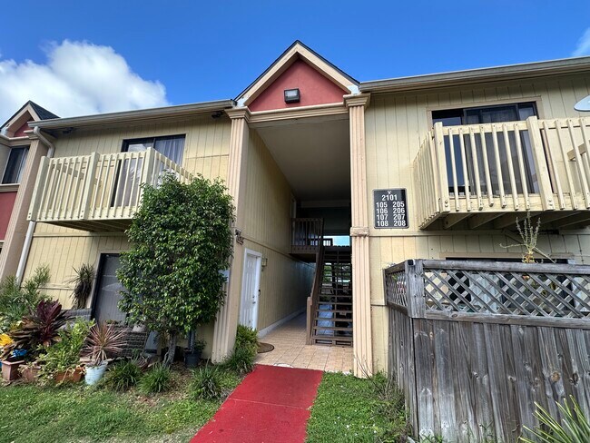 Building Photo - 2101 Forest Knoll Dr NE