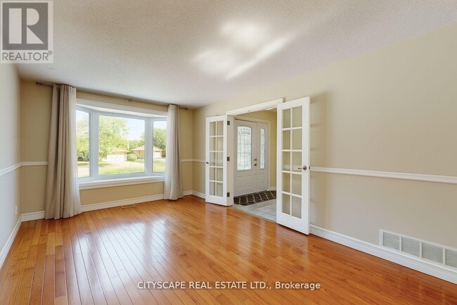 Building Photo - 65 Riverglen Dr