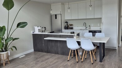 Building Photo - 133 Westfield Rd