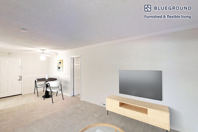 Building Photo - 555 W Middlefield Rd