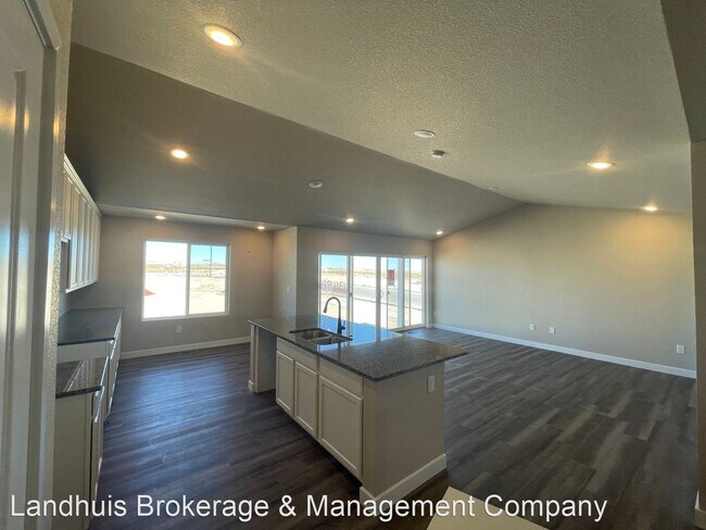 Building Photo - 4 br, 3 bath House - 13486 Savannah Falls Ct