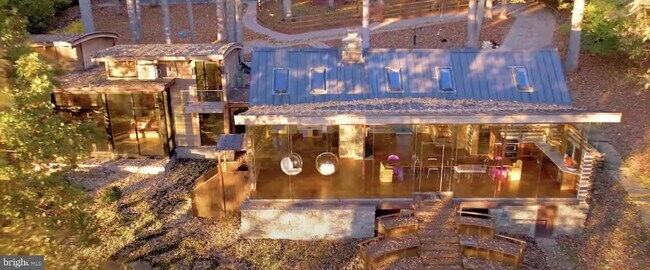 Foto del edificio - 11540 Springridge Rd