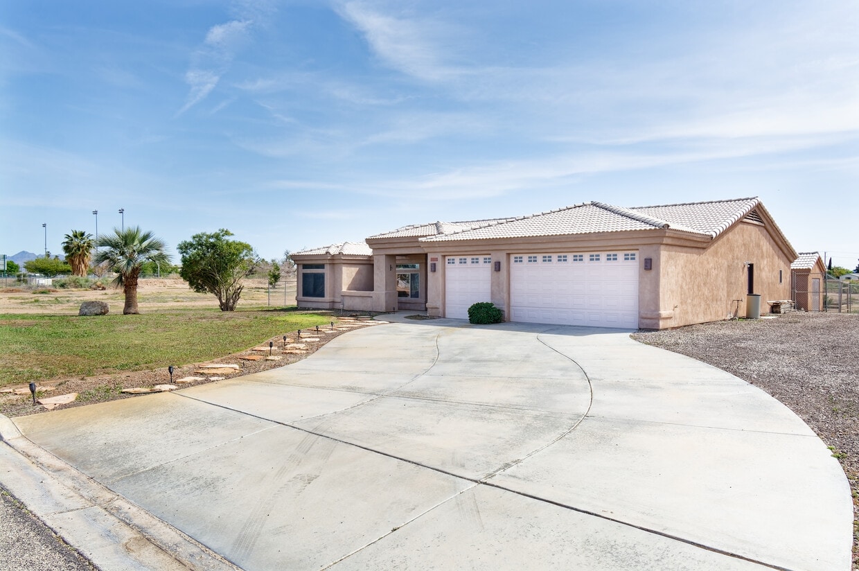 11333 Desert Trailways Ln, Blythe, CA 92225 House Rental in Blythe