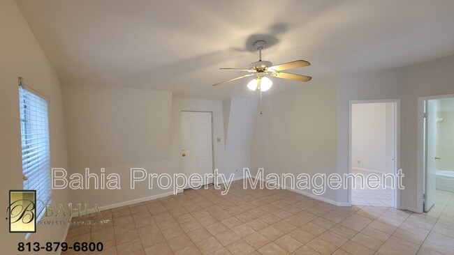 Foto del edificio - 9213 N 13th St