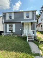 Building Photo - 3852 Wallwerth Dr