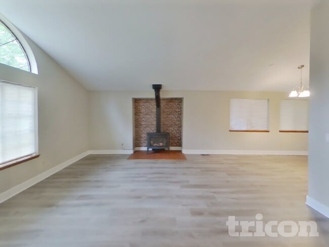 Building Photo - 12917 Avante Dr NW