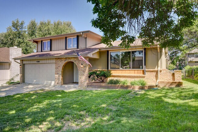 Frente 2 - 11680 Meredith Ave