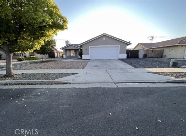 Foto principal - 1235 Auburn St