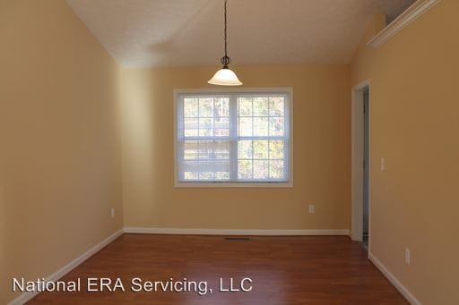 Building Photo - 224 Deerfield Ln