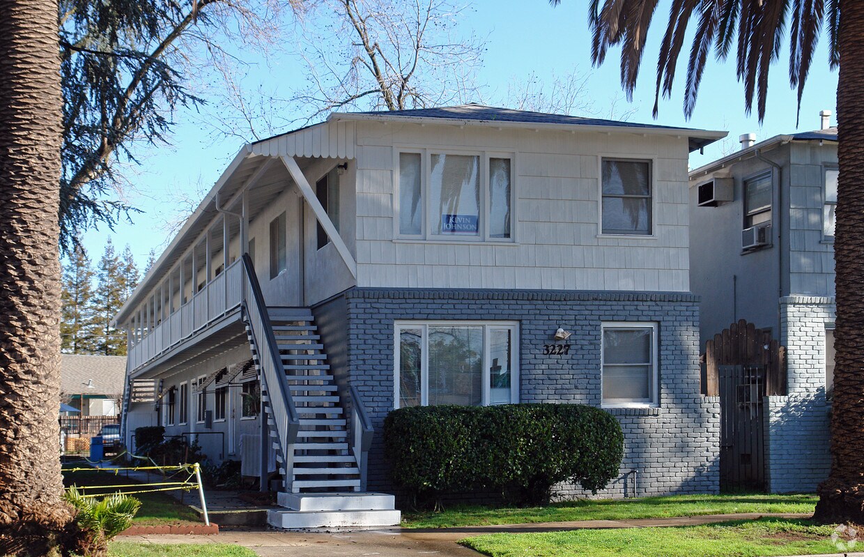 Primary Photo - 3227 W St