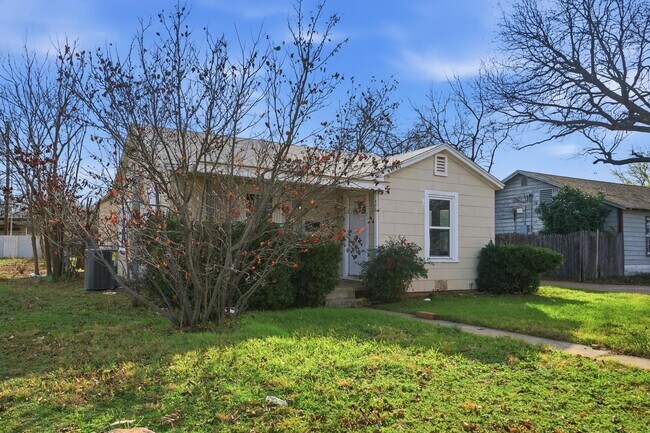 Building Photo - 2857 S 5th St