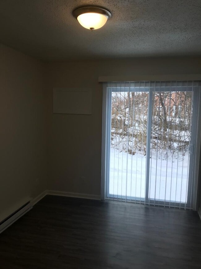 Foto del edificio - 245 Colonial Ave