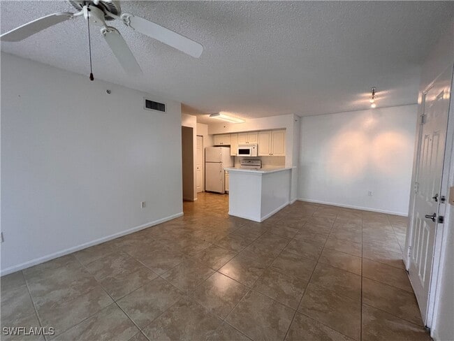 Foto del edificio - 1170 Wildwood Lakes Blvd
