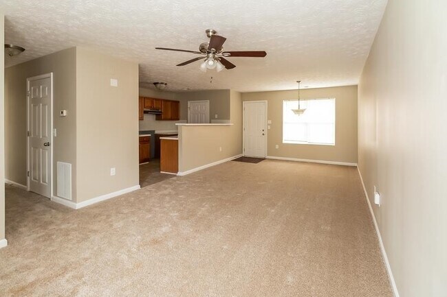 Foto del edificio - 6800 Hidden Lake Dr