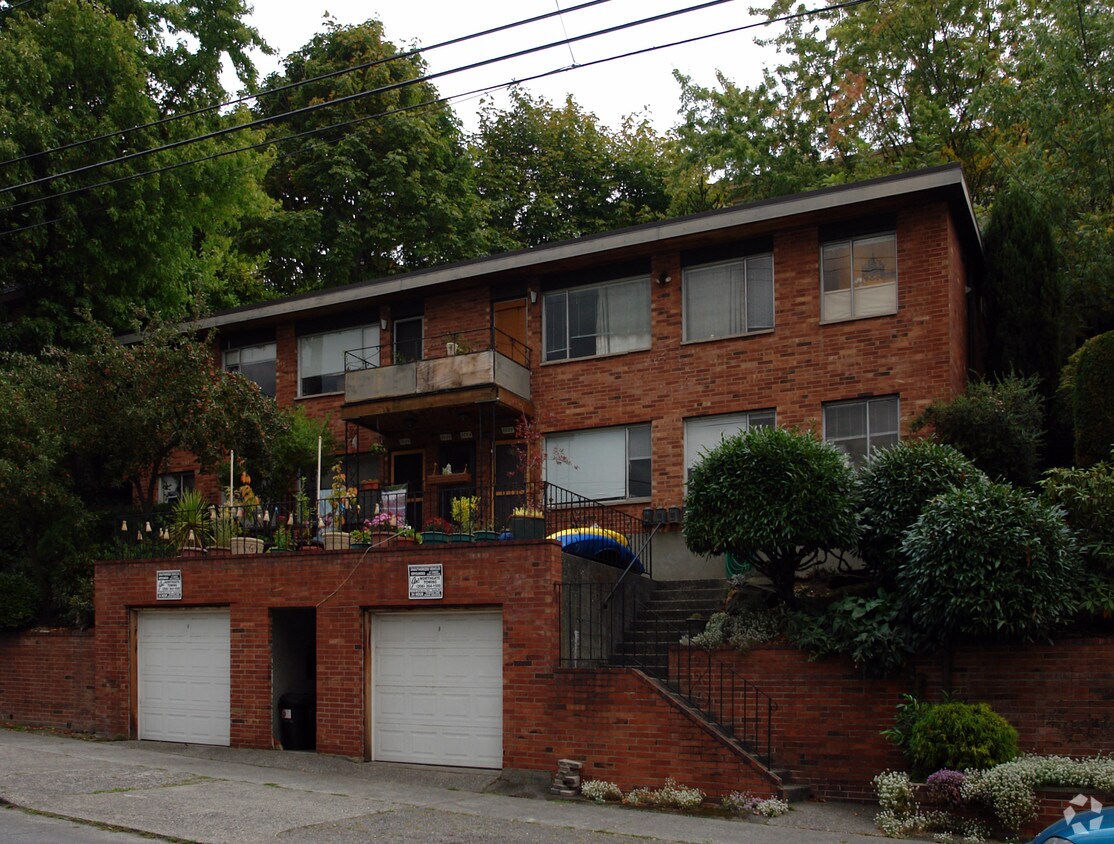 Building Photo - 5622 3rd Ave NW
