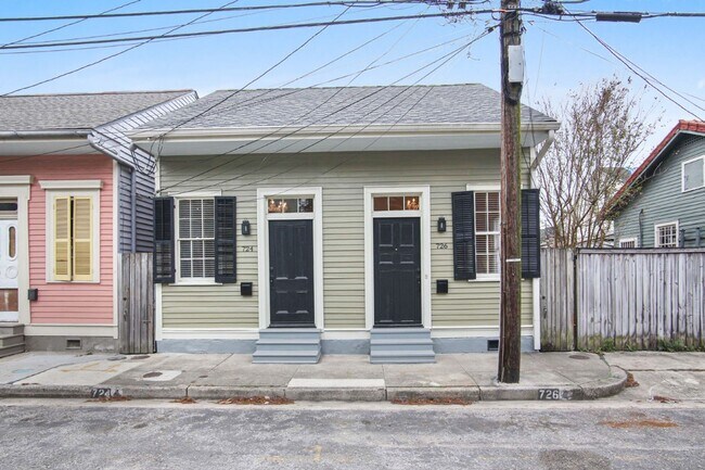 Building Photo - dch724