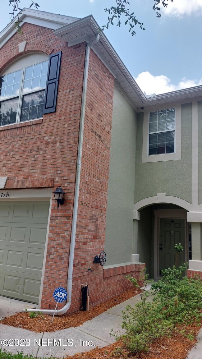 Building Photo - 7540 Red Crane Ln