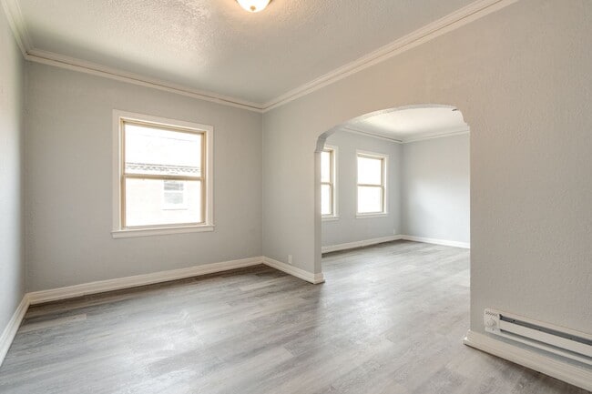Foto del edificio - 2840 S Moreland Blvd