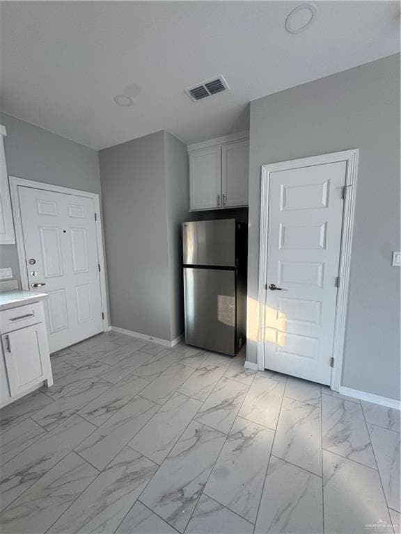 Building Photo - 11 Elsham Ave