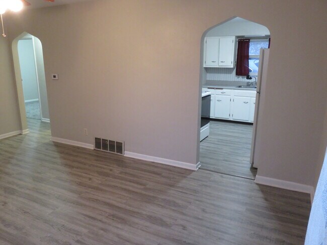 Foto del edificio - 308 W Walnut St