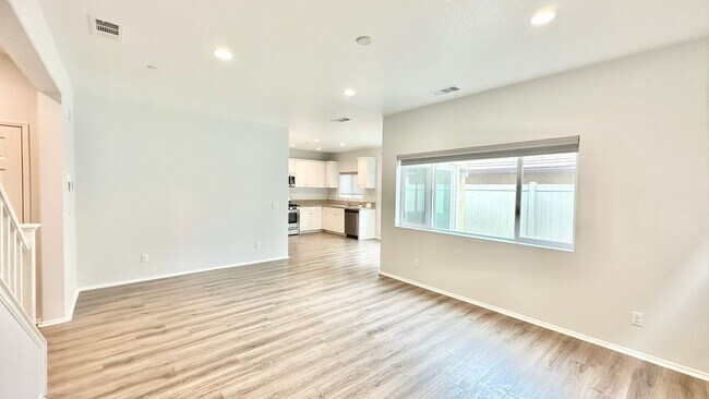 Building Photo - Newer & Lovely Two-Story Home in the New C...