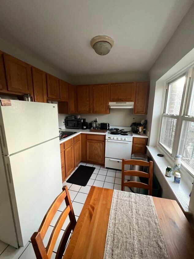 Primary Photo - 85 Maple St