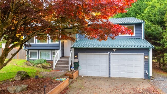 Building Photo - Newly Renovated Bothell Home Sitting on 1 Acre of Land!