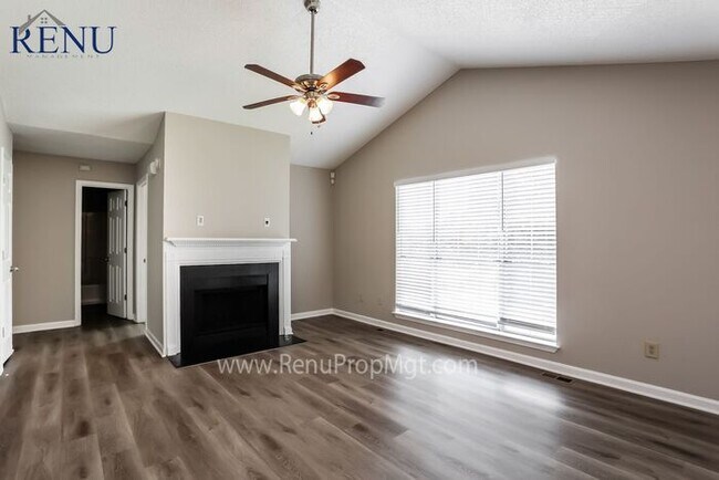 Foto del edificio - Now Available! 4 Bedroom 3 Bath!