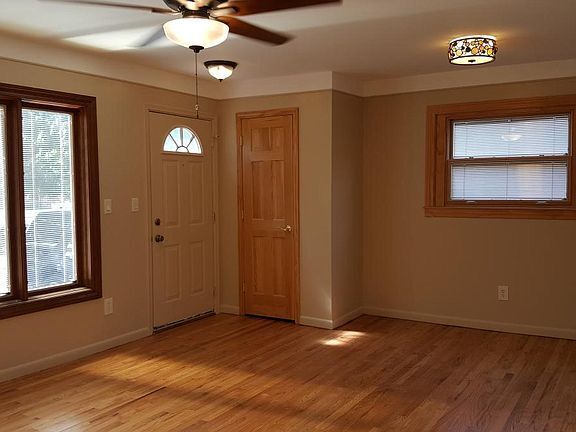 Building Photo - 15633 Cameron St,Southgate, MI 48195