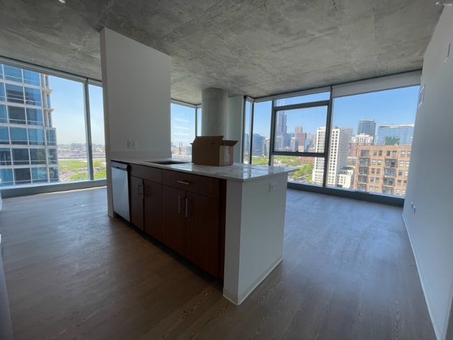 Building Photo - 1418 S Wabash Ave