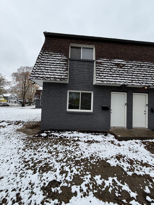 Foto principal - 1530 Genessee Ave