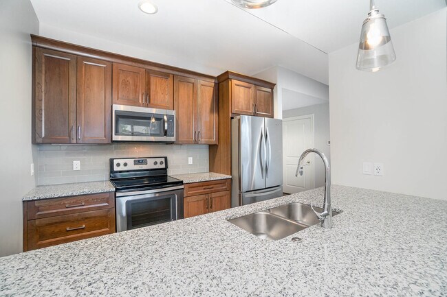 Foto del edificio - 406 N Hamilton St