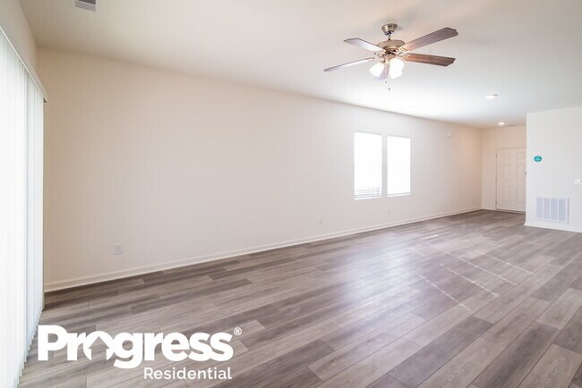 Building Photo - 257 Sedona Dr