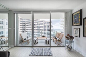 Building Photo - 5161 Collins Ave