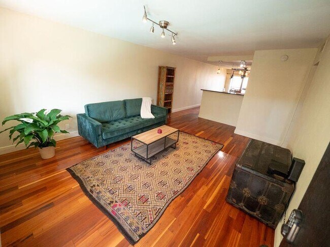 Foto del edificio - 2303 East Side Dr
