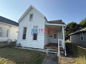 Building Photo - 727 Jackson Ave