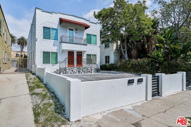 Building Photo - 1310 S Rimpau Blvd