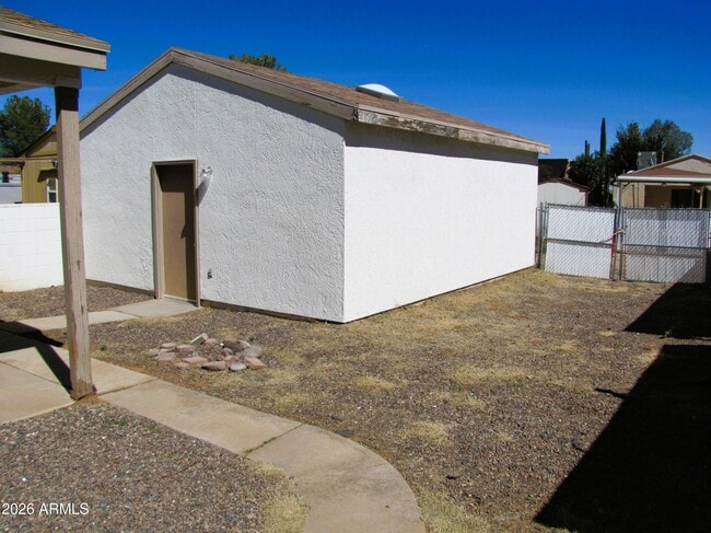 Foto del edificio - 725 S Vía Serena